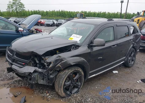 2019 Dodge Journey Crossroad z USA, uszkodzony, nr VIN 3C4PDCGG0KT717656